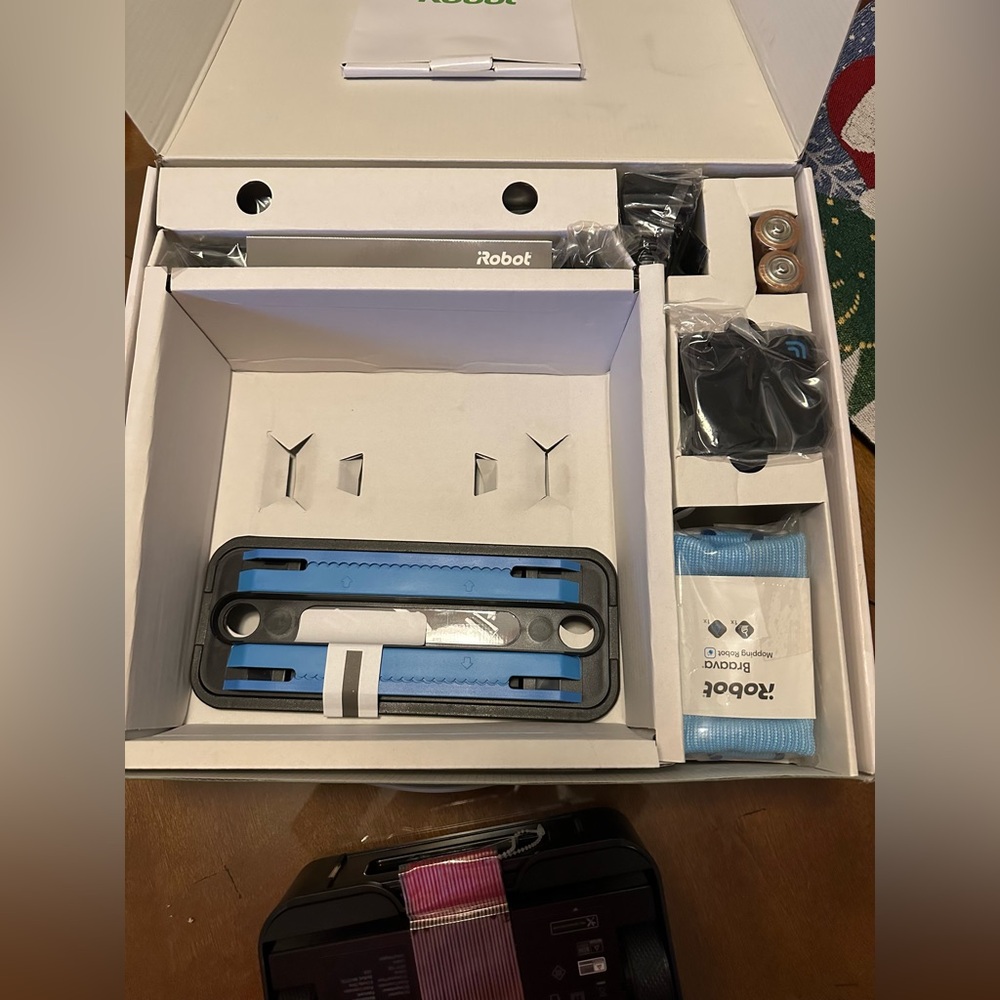 iRobot - Braava 380T Robot Mop - Black
New In Box - Picture 11 of 15